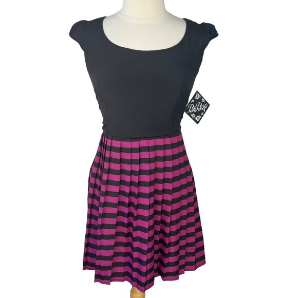 Be Bop Fit and Flair Dress Size Medium Black Purple Pleated Striped New - Picture 1 of 11